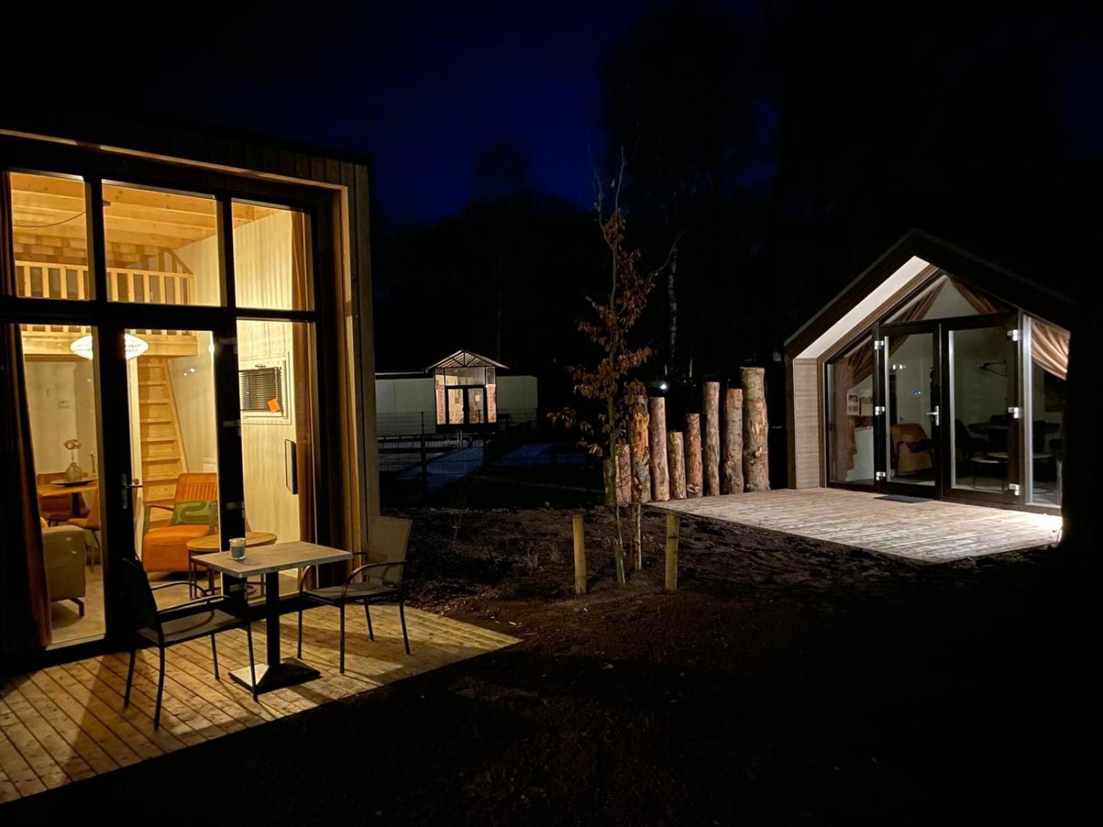 Camping De Vinkenkamp Lieren Room photo