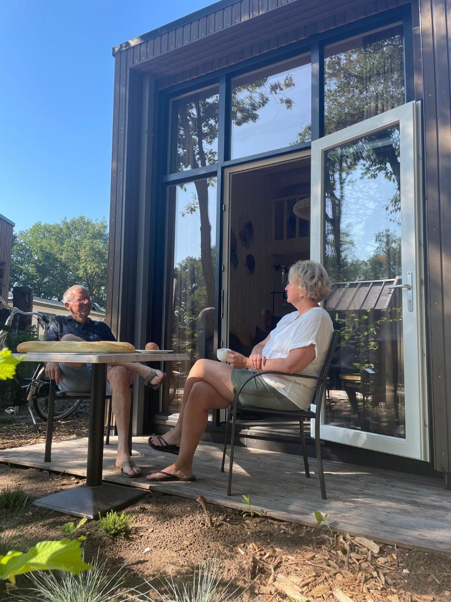 Camping De Vinkenkamp Lieren Room photo